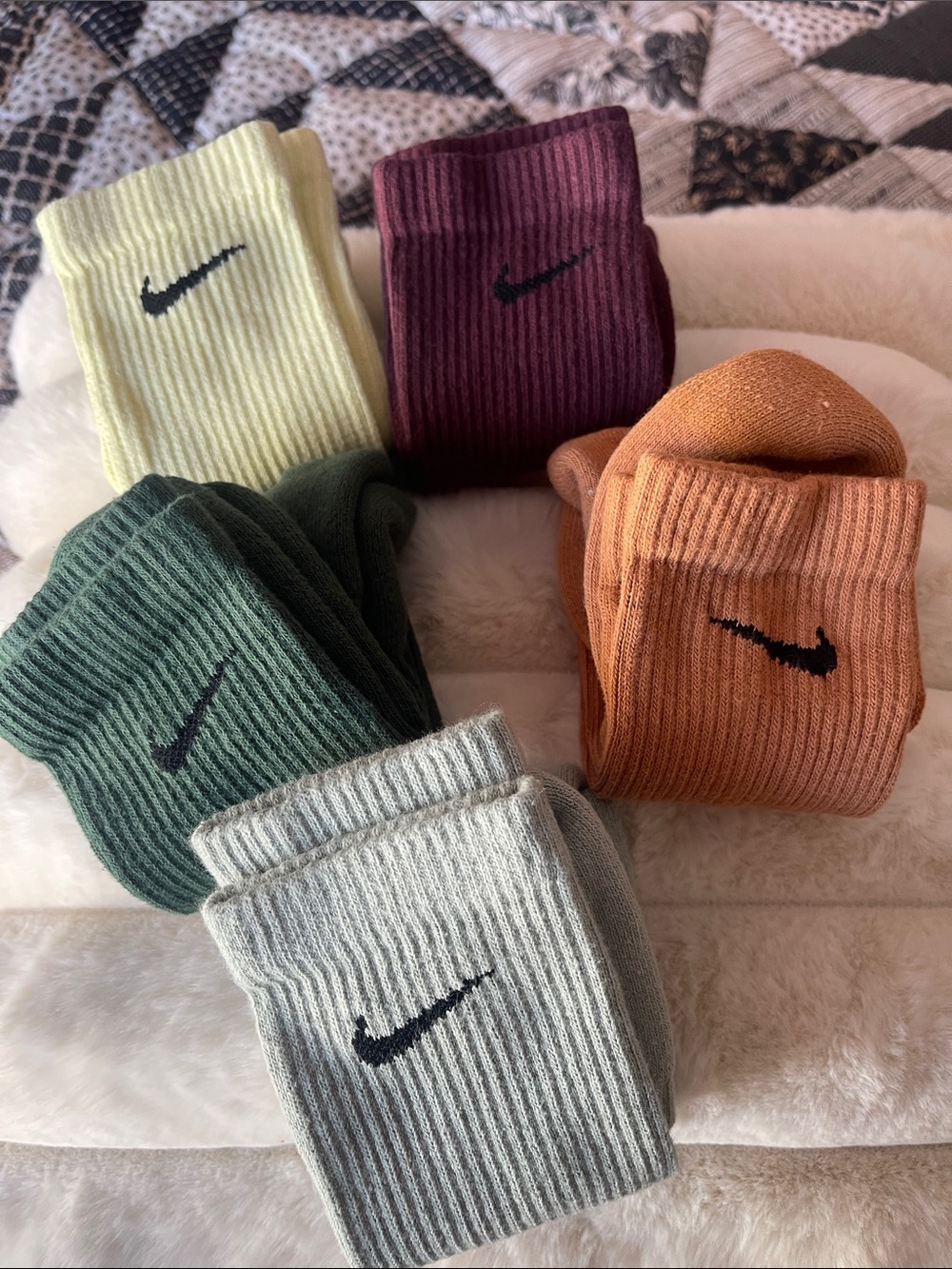 New Nike Five-Pack Ribbed Socks Bundle